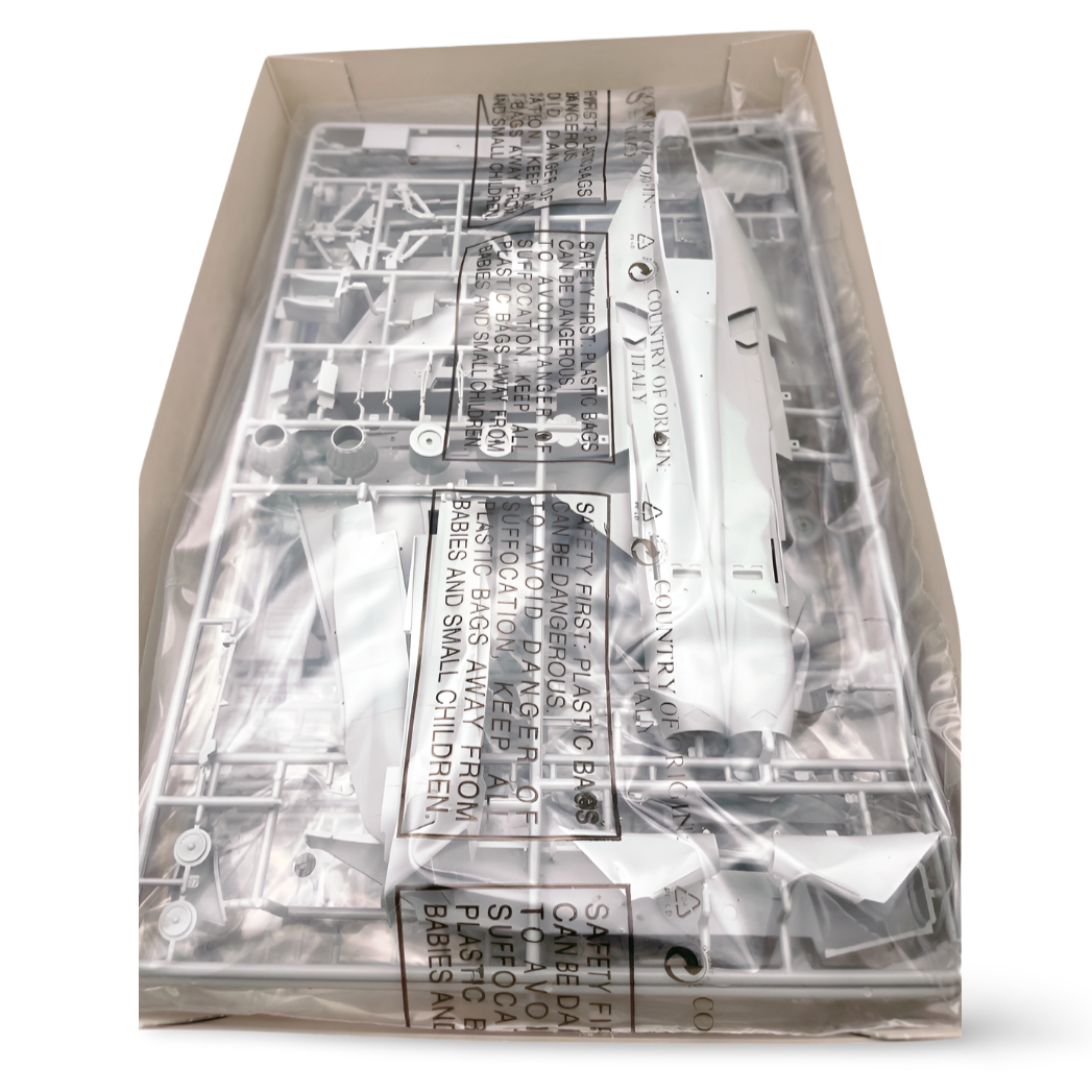 EA-18G グラウラー 1/48 プラッツ/イタレリ TPA-26 内容物 全体写真 パーツ袋入り