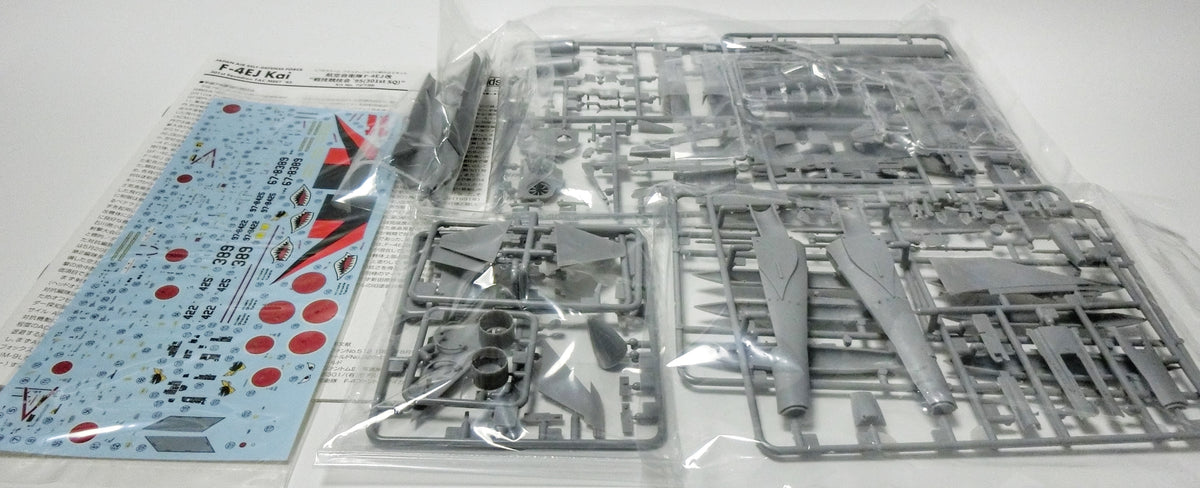 ファインモールド 1/72 F-4EJ改 301st SQ 内容物・パーツ・デカール・説明書類