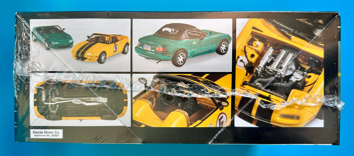 レベル 1/25 '92 マツダ ミアータ MX-5 箱裏 完成見本写真